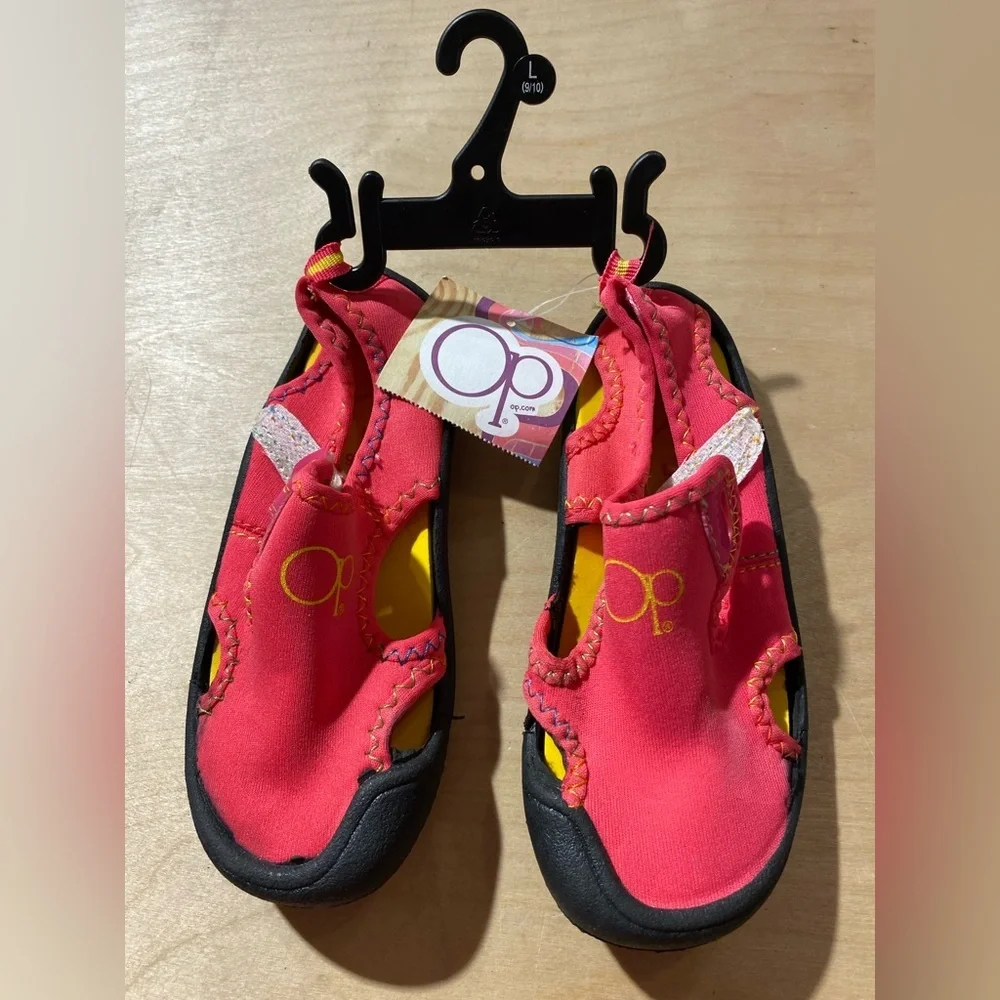 OP Kids Pink and Black Sandals Size Large (9/10) (LM)